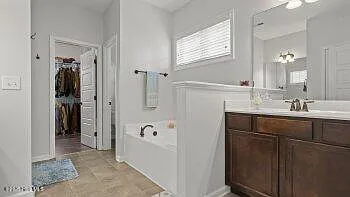 203 Holmes Point Ct — Photo 36