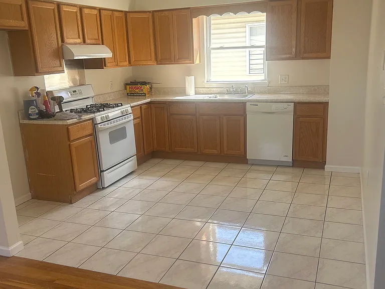 49 Lincoln Ave #2 — Photo 14