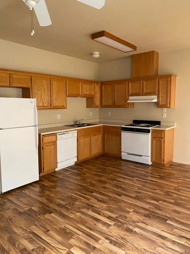 3900 - 3892 Rhonda Rd 1-4 — Photo 4