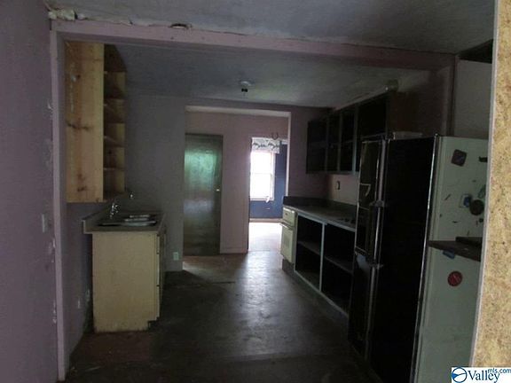 5th image of 3128 Hale Dr SW