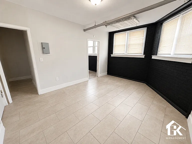 Scovel Apartments — Photo 3