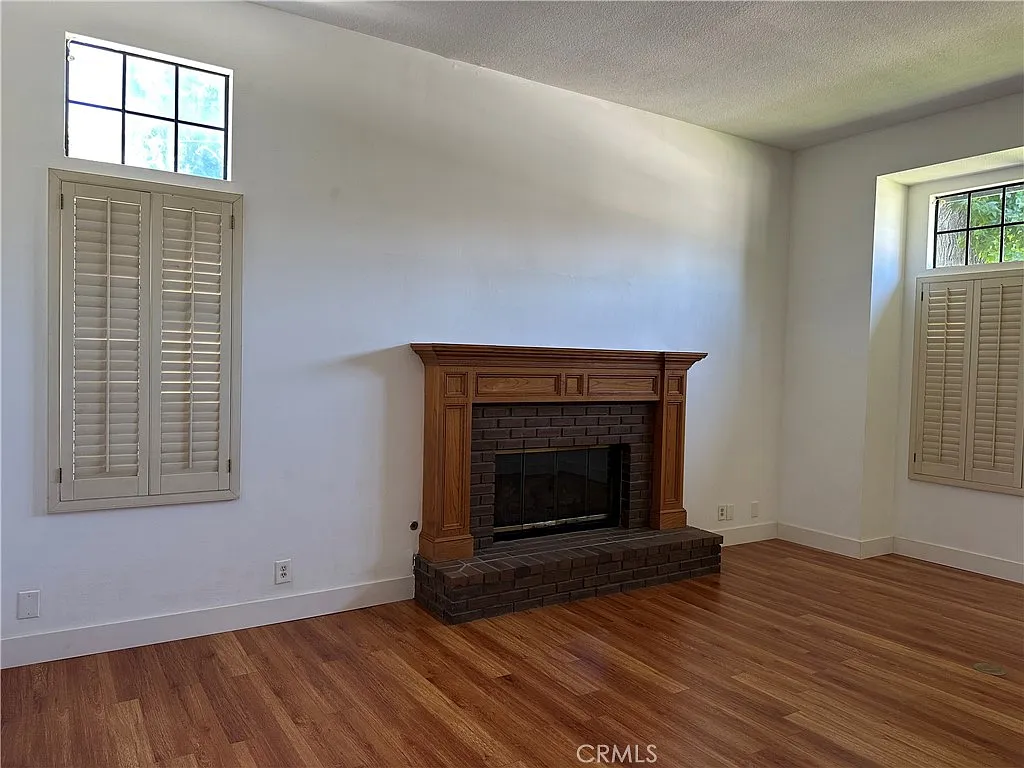 4 bed, 3.5 bath, 3381 sqft, $7,000 — Photo 2