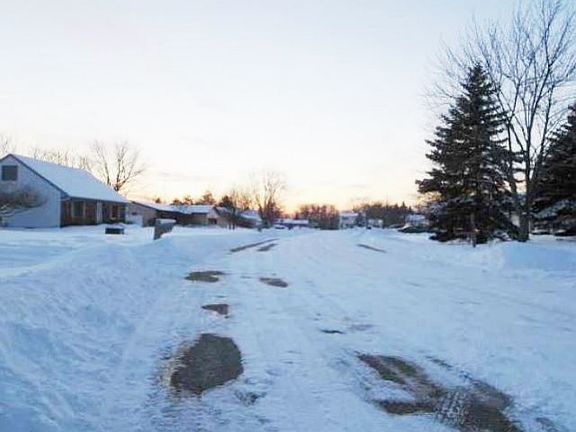 5th image of 4410 Chicory Ln