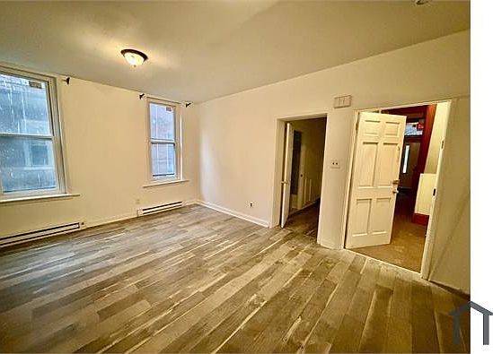 1st image of 930 W Main St Unit 1