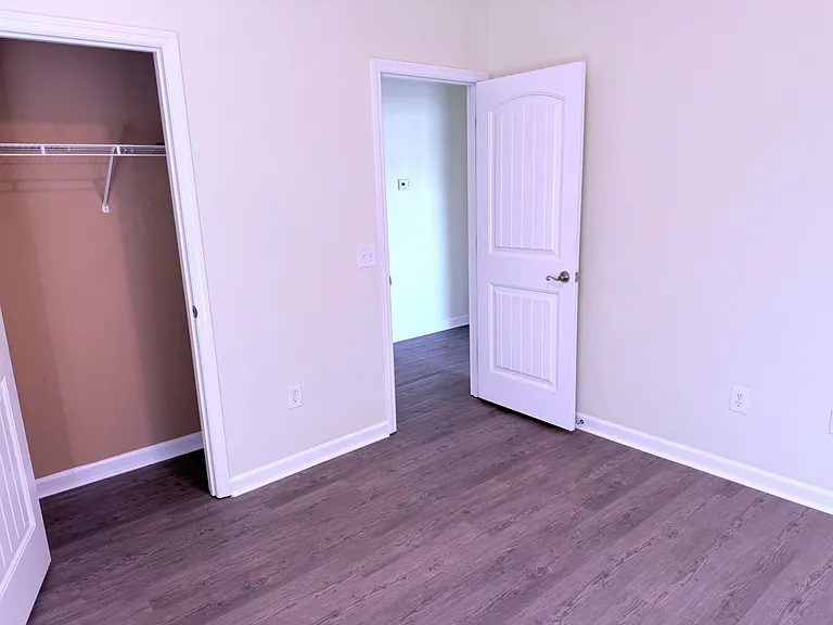 104 Saint Charles Pl — Photo 19