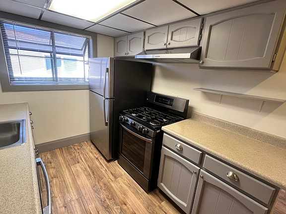 2nd image of 1040 Prouty Way