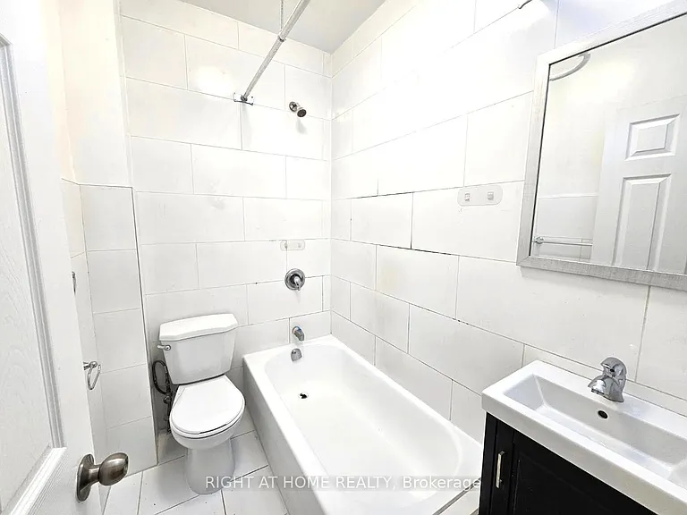 1304A King St W #1 — Photo 13