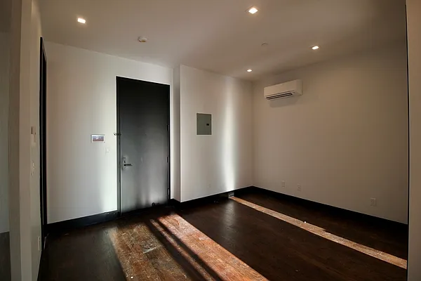 Rented by Hagstrom Management Inc | media 44