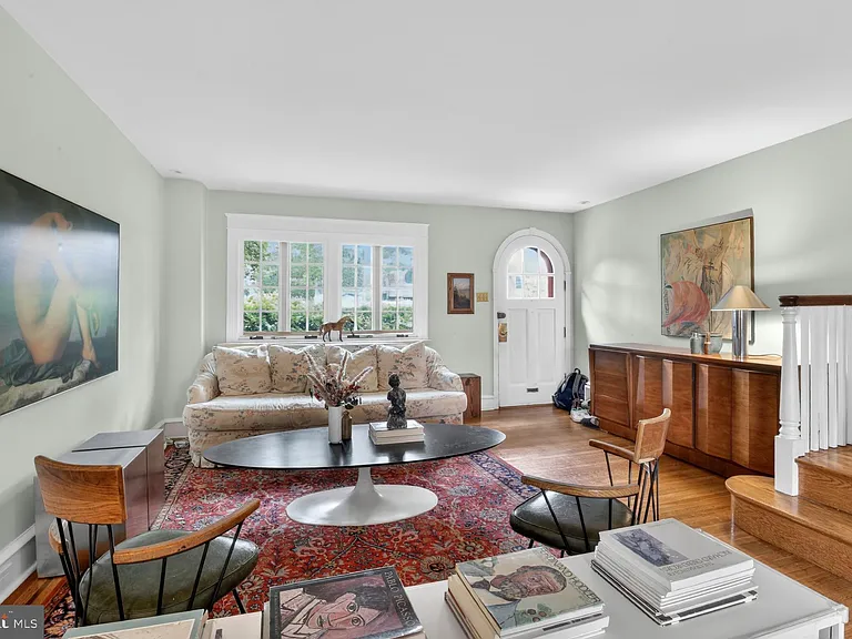 3455 W Queen Ln — Photo 4