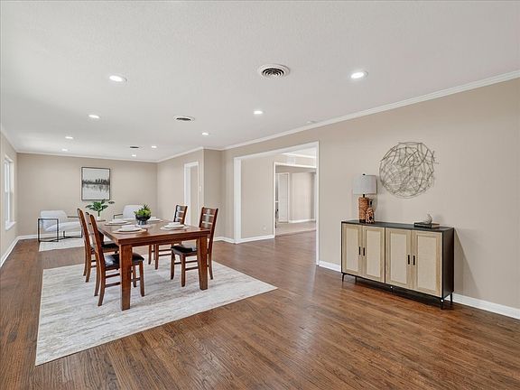 4th image of 3863 Clayton Rd E