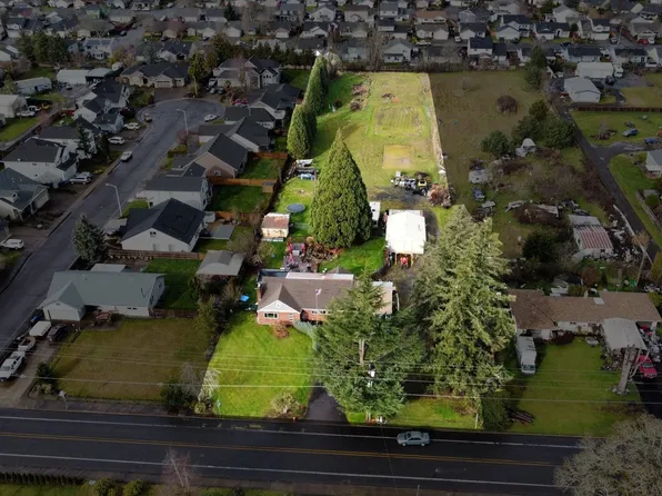 829 Toliver Rd, Molalla, OR 97038