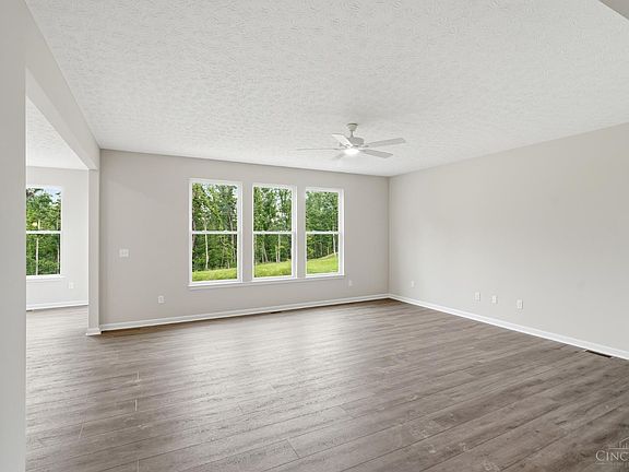 3rd image of 1204 Eagle Blvd