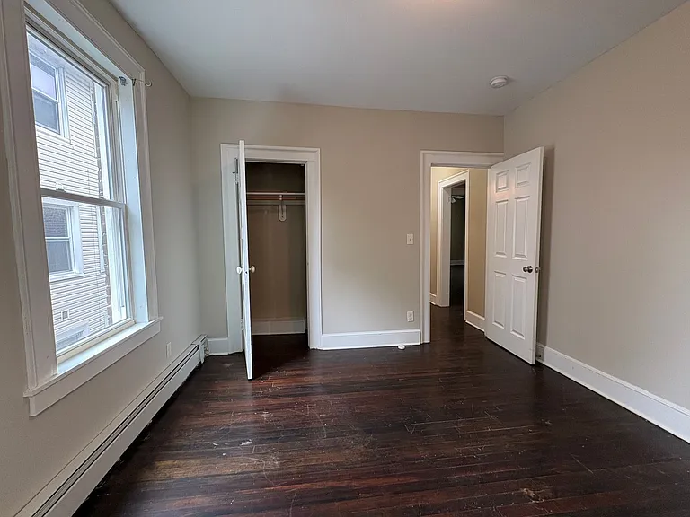 24 Oak - Blue Pod — Photo 15