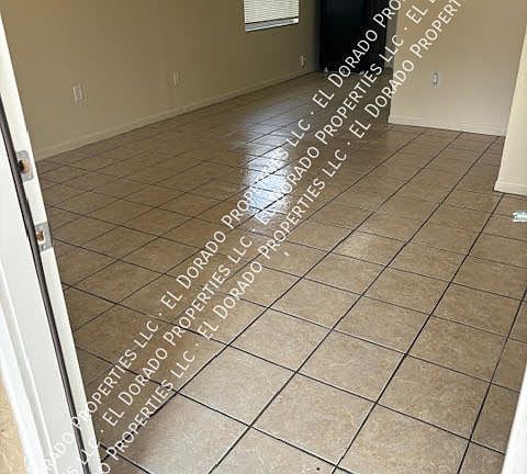 4th image of 1410 E Bougainvillea Ave APT A