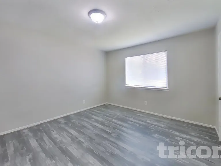 7310 Gettysburg Dr — Photo 8