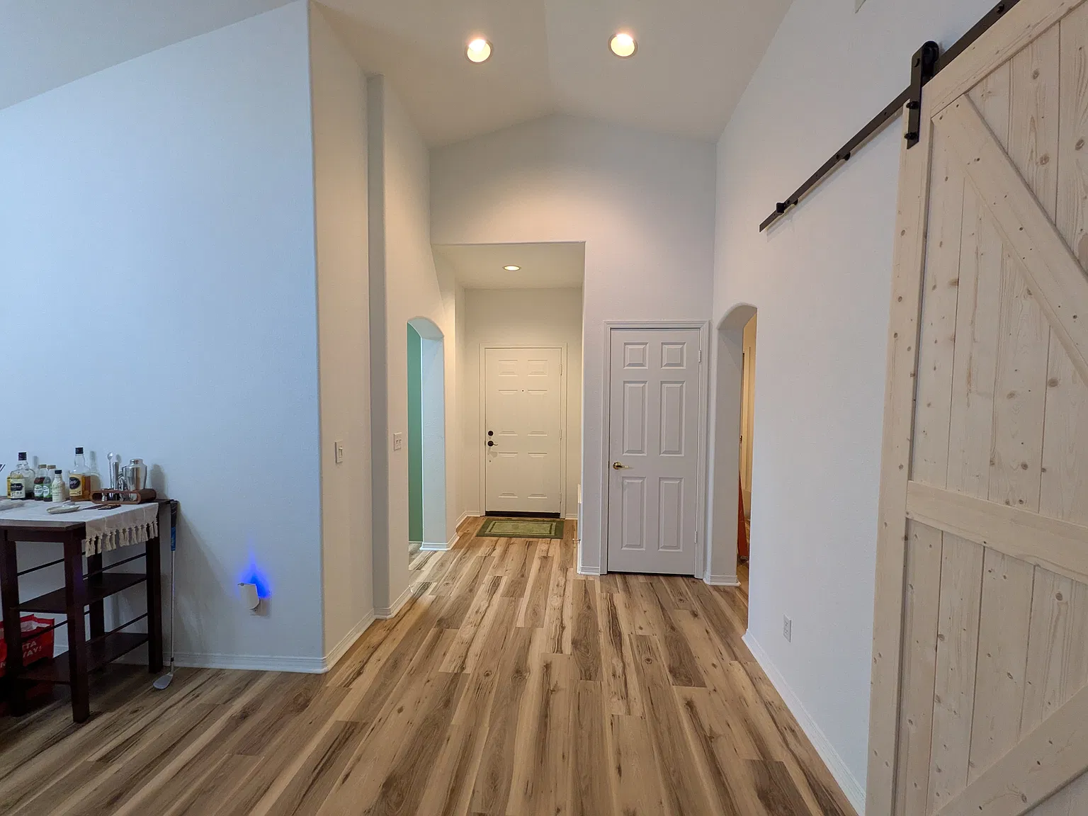 3 bed, 1466 sqft, $2,900 — Photo 2