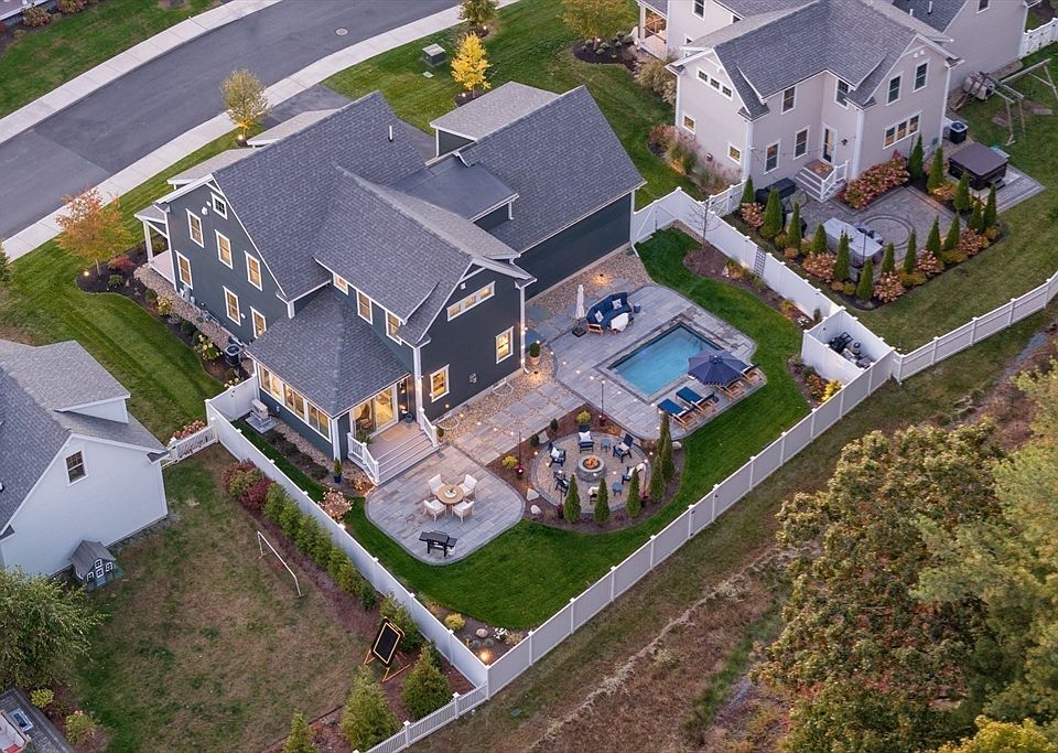 1st image of 22 Duffy Dr