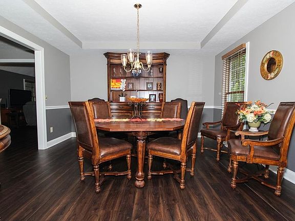 5th image of 521 Westport Blvd