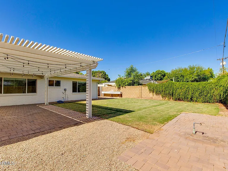 5002 E Mitchell Dr — Photo 42