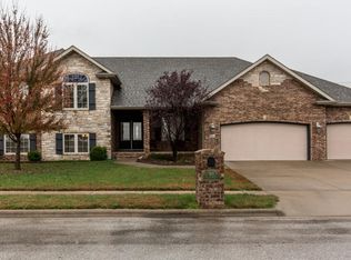 901 E Valley View Rd, Republic, MO 65738