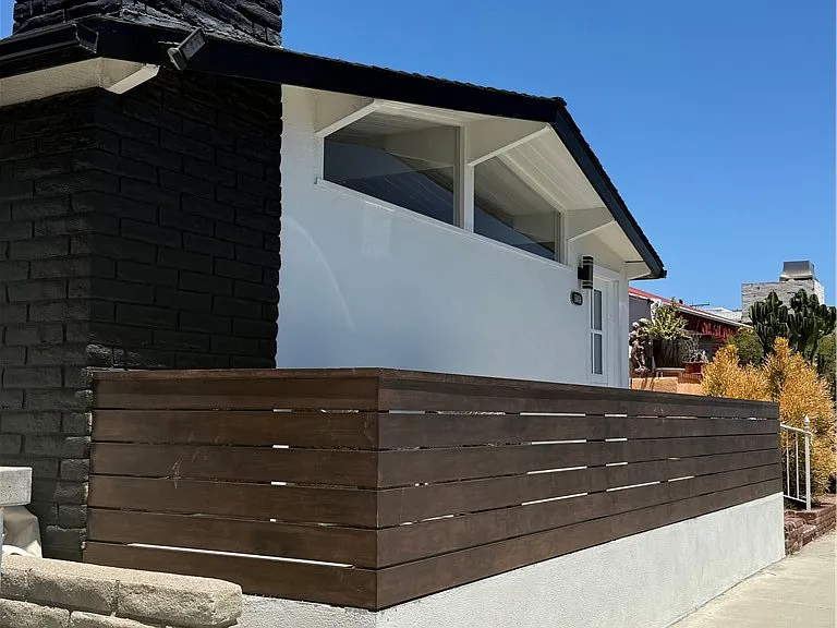 1140 W Balboa Blvd — Photo 10