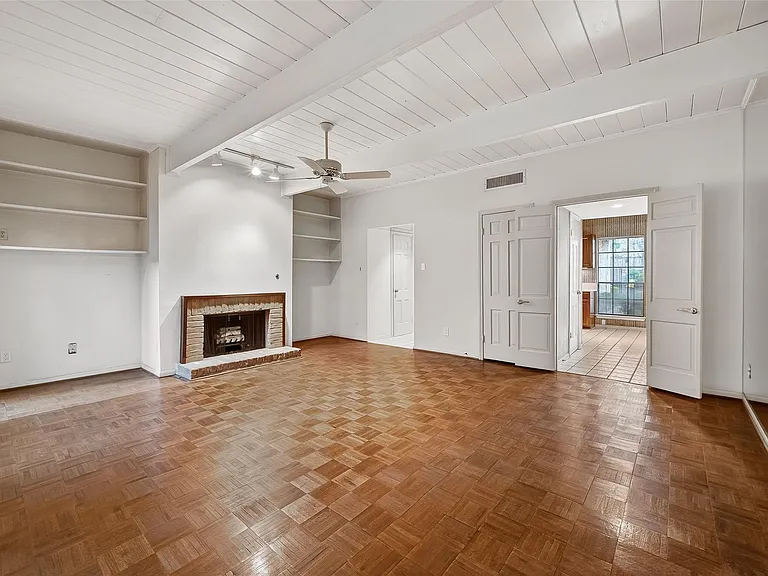 5338 Brownway St #B19 — Photo 26