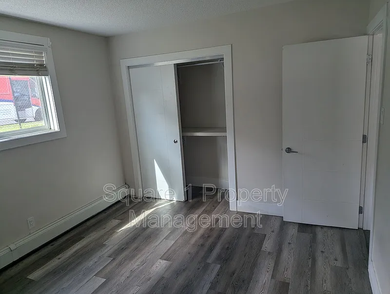 1 bed, 1.0 bath, $1,400 — Photo 3