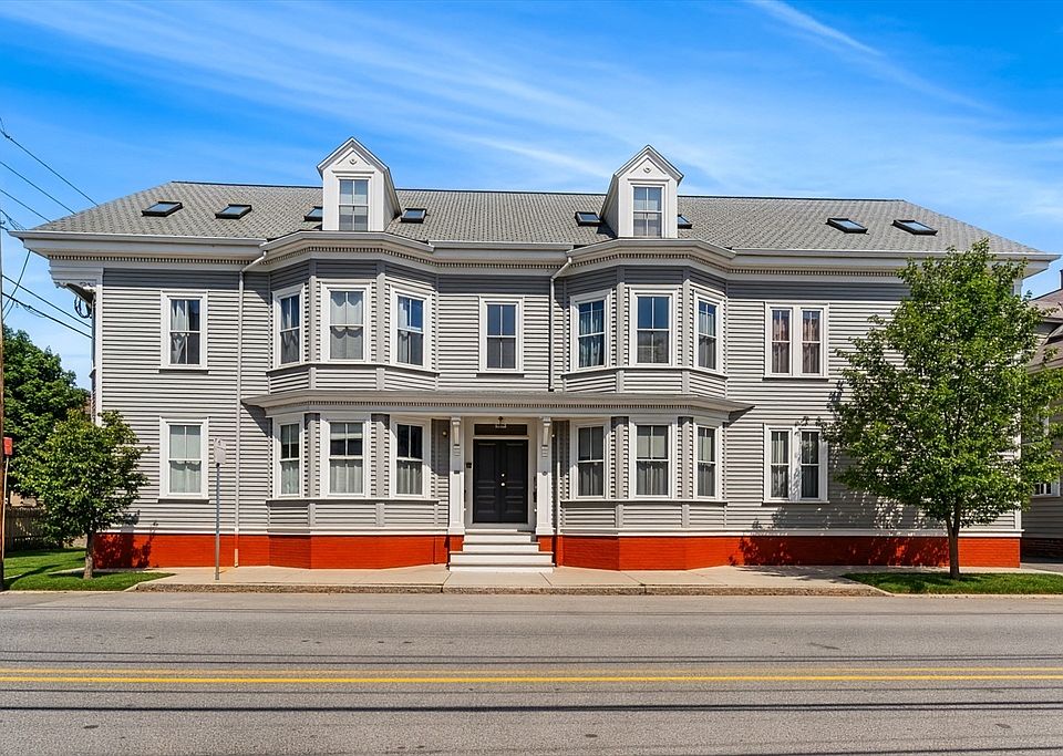 1st image of 66 Essex St #1