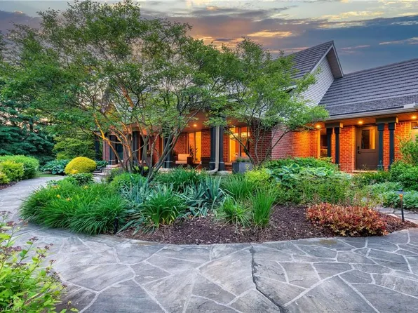 18 Fox Run Dr, Puslinch, ON N0B 2J0