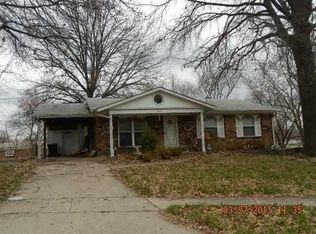 2514 Black Pine Ct, Florissant, MO