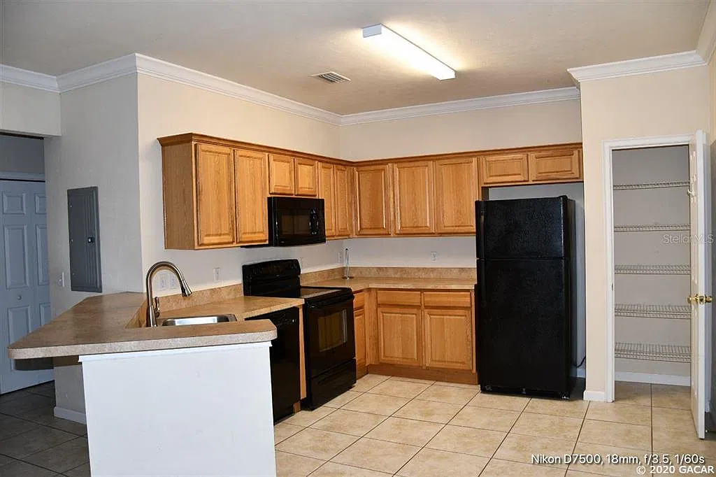1 bed, 1.0 bath, 700 sqft, $1,295 — Photo 3