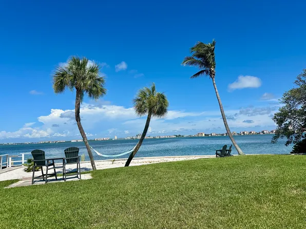 860 Boca Ciega Isle Dr, Saint Pete Beach, FL 33706