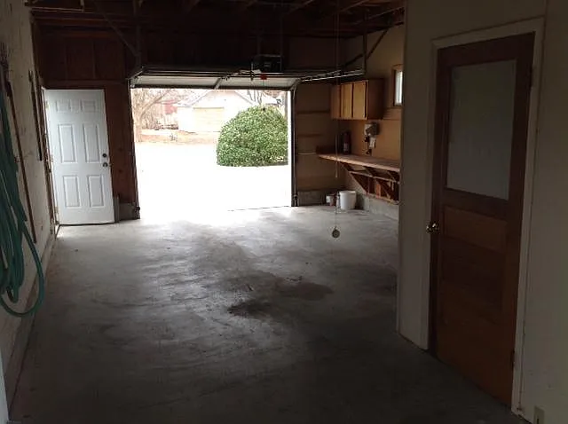 2509 Rosewood Ave — Photo 12