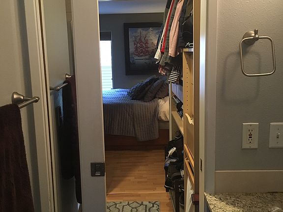 5th image of 10522 NE 32nd Pl APT J102