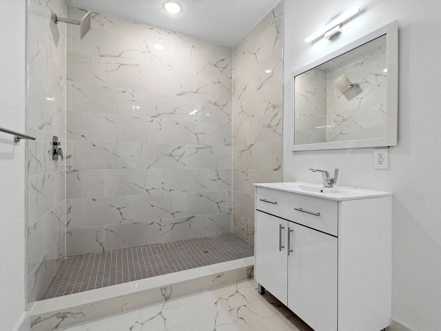 3 bed, 1827 sqft, $2,800 — Photo 4