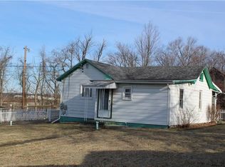 320 Hillcrest Dr, Mount Pleasant, PA 15666