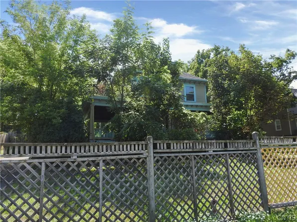 4871 Onondaga Rd, Syracuse, NY 13215