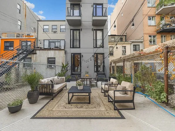 467 Grand Street image 7 of 9