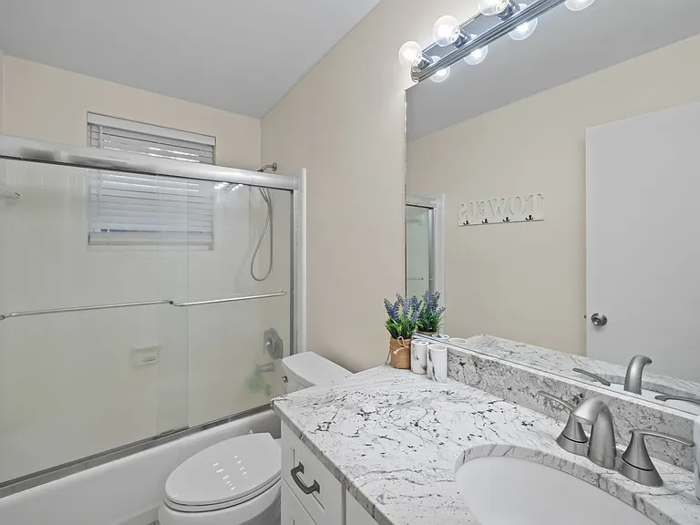 527 Red Oak Rd — Photo 23