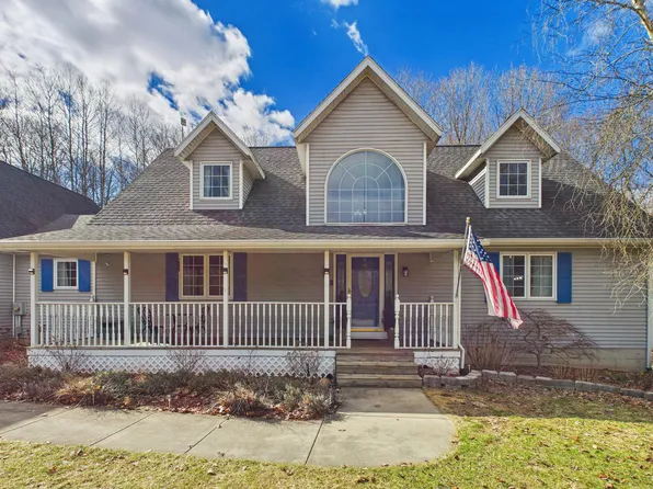 10345 Red Oak Rdg, Howard City, MI 49329