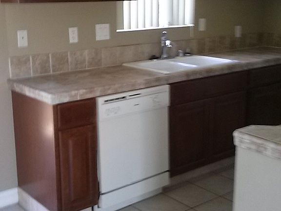 4th image of 862 S Mollison Ave APT 13