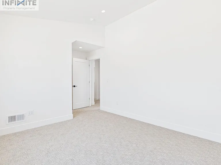374 Cushing Ln — Photo 20