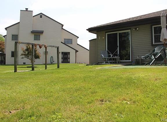 3rd image of 42 Country Club Dr #1