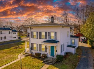 15 Park St, Plainville, CT 06062