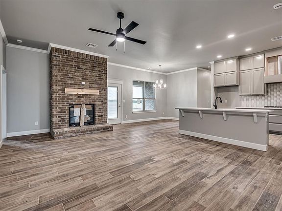 5th image of 10209 Baldwin Ln
