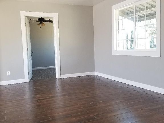 5th image of 8107 N 30th Dr