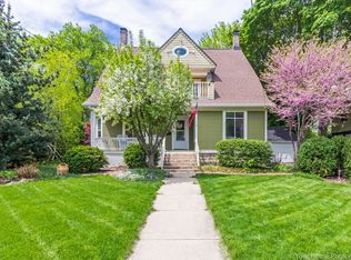 344 S Tryon St, Woodstock, IL 60098