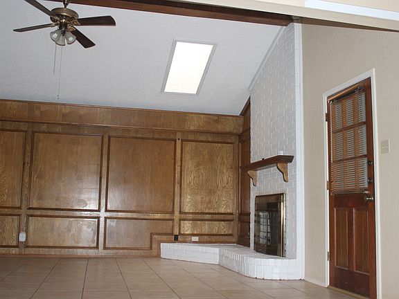 Entertainment room