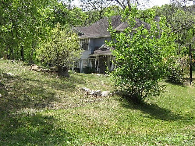 2nd image of 1231 Lodema Ln
