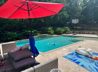 9917 Southampton Commons Dr, Charlotte, NC 28277